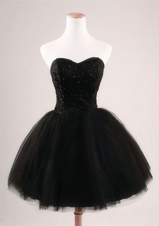 A-Line/Princess Strapless Short/Mini Tulle Cocktail Dresses With Lace Embroidery