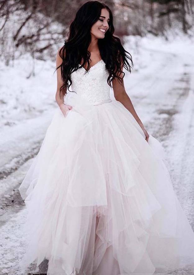 A-line/Princess V Neck Sleeveless Asymmetrical Tulle Wedding Dress With Lace