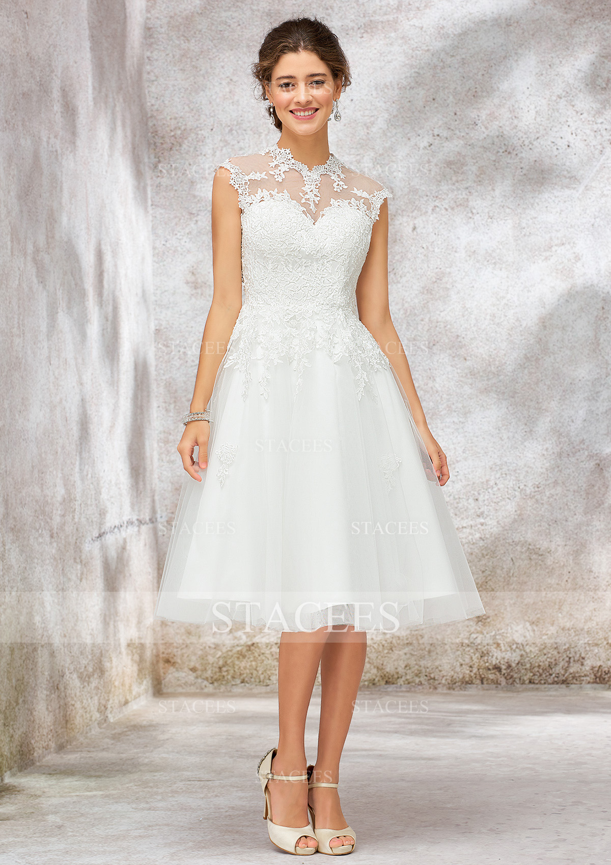 A-line High-Neck Sleeveless Knee-Length Tulle Lace Wedding Dress