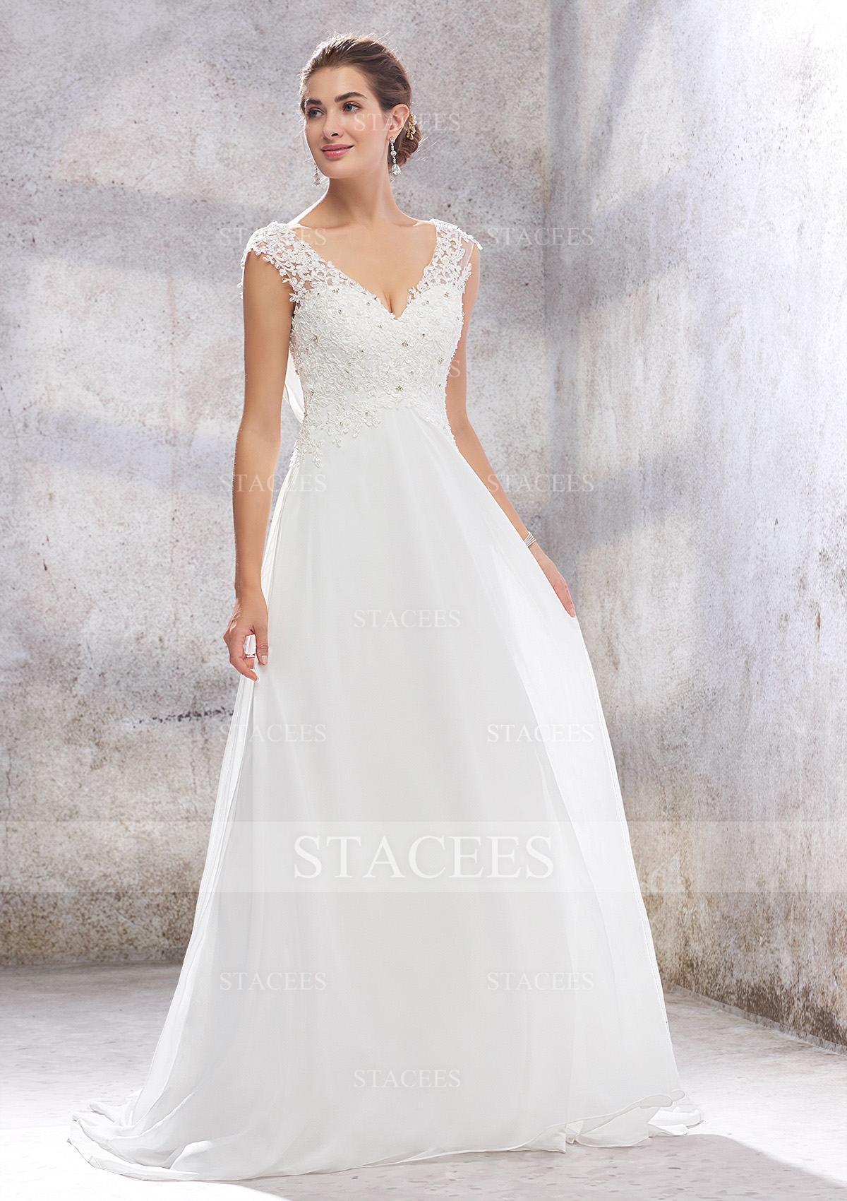Vestido línea a corte imperial escote en v gasa cepillo tren vestido de novia