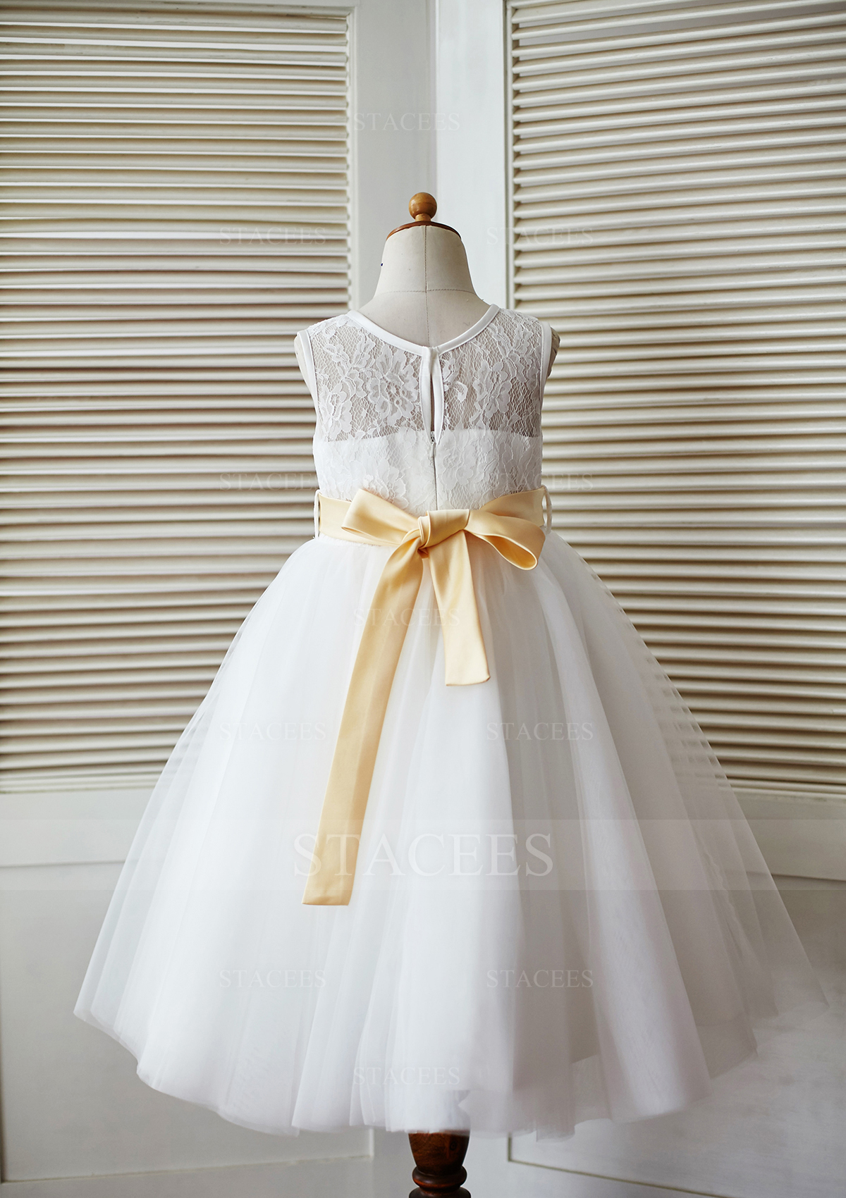 White A-line/Princess Scoop Neck Long/Floor-Length Lace Tulle Flower Girl Dress With Flowers Sashes - STACEES