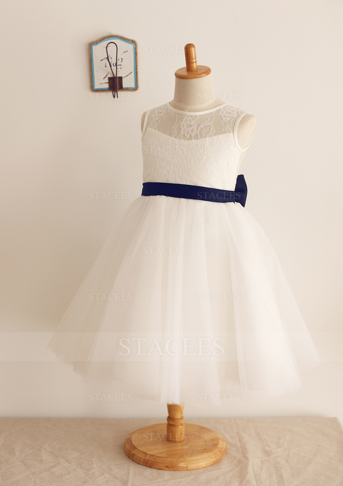 White A-line/Princess Scoop Neck Tea-Length Lace Tulle Flower Girl Dress With Bowknot - STACEES