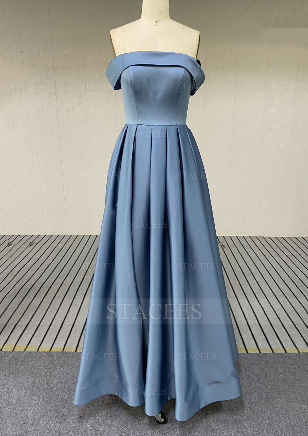 Comme Image Trapèze/Princesse Épaule Dénudée Satin Longueur Ras du Sol Robe de bal avec Plissé - STACEES