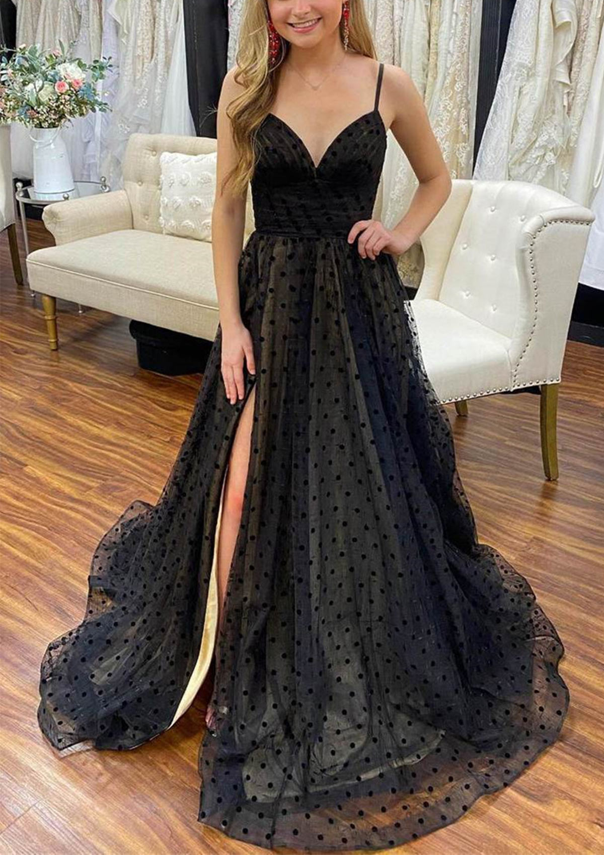 Black A-line V Neck Spaghetti Straps Sweep Train Tulle Prom Dresses With Pleated Split - STACEES