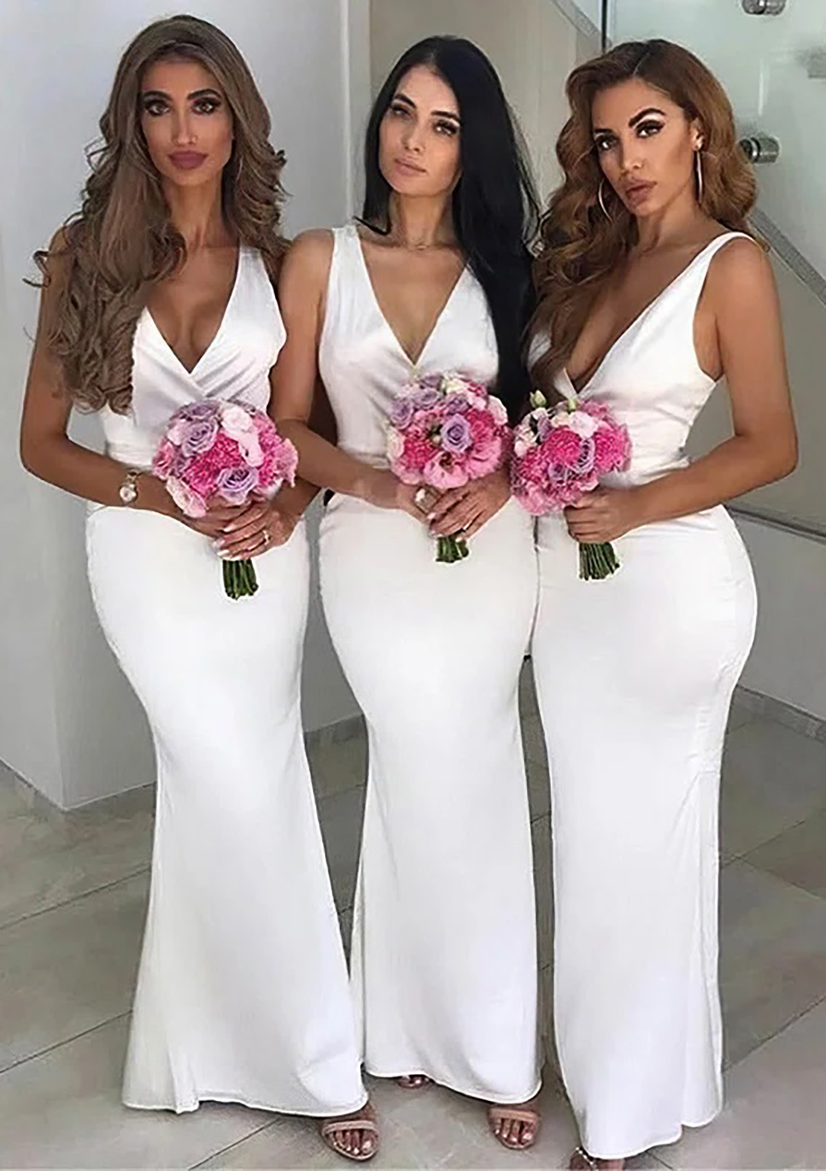 Sheath/Column V Neck Sleeveless Long/Floor-Length Satin Bridesmaid Dress With Pleated