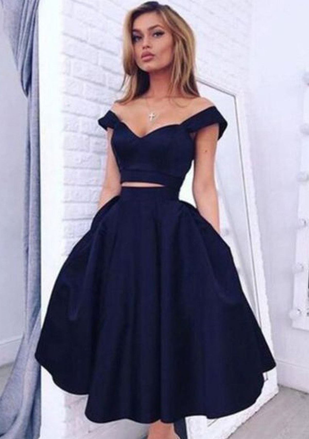 Dark Navy A-line Off-the-Shoulder Sleeveless Knee-Length Satin Homecoming Dress with Pockets