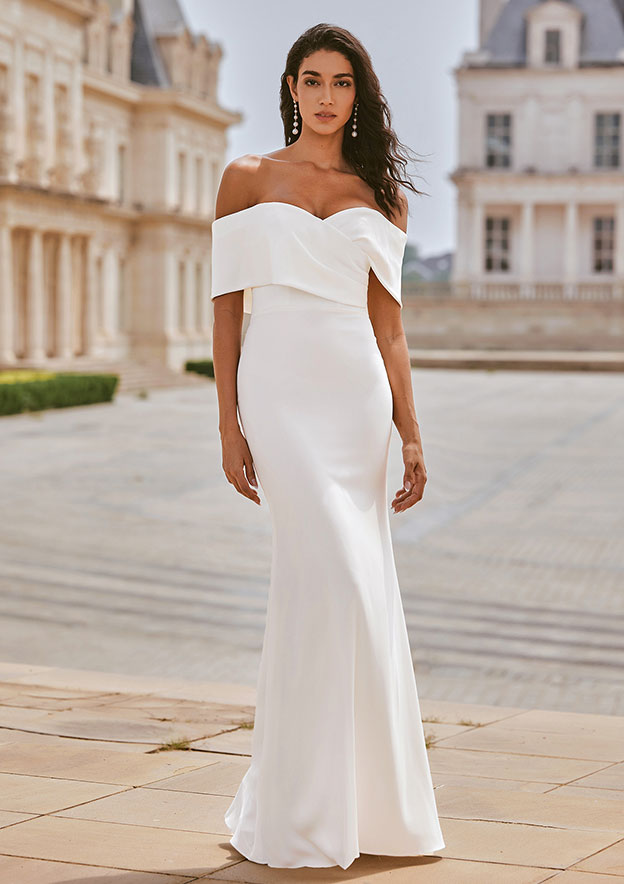Classic Sheath Off-the-Shoulder Stretch Fit & Flare Wedding Dress with Detachable Train