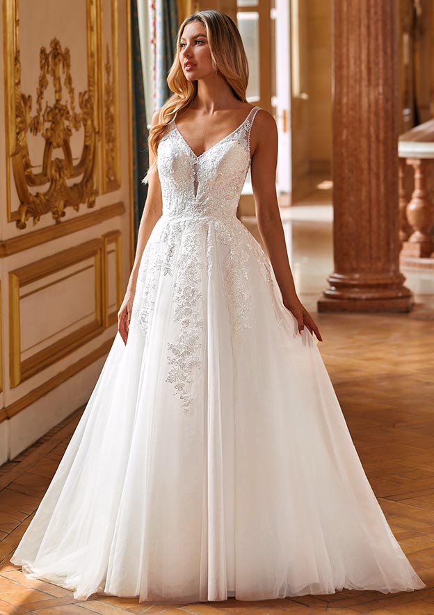 beautiful lace wedding dresses Sleeveless Simple Lace Wedding Dresses V Neck Summer Beach Wedding Dresses AWD1125