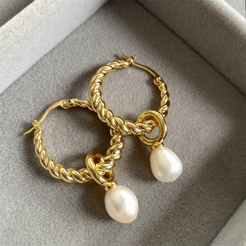 Boho Elegant Stylish Ladies' Copper Earrings with Pearl