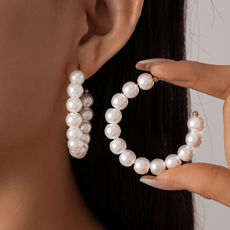 Exquisite Fashionable Ladies' lmitation Pearls Earrings