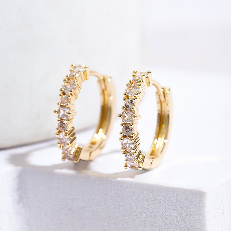 Exquis à la mode cuivre boucles d'oreilles avec zircone cubique