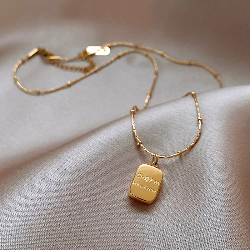 Élégant à la mode rectangle acier au titane colliers