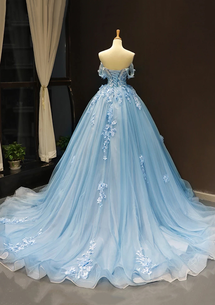 evening dress in pale blue tulle with stole Ball Gown Off-the-Shoulder Sweep Train Prom Appliqued Color:Pink Polka Dots KYLA LACE MAXI DRESS Item Descriptions Slim Fit