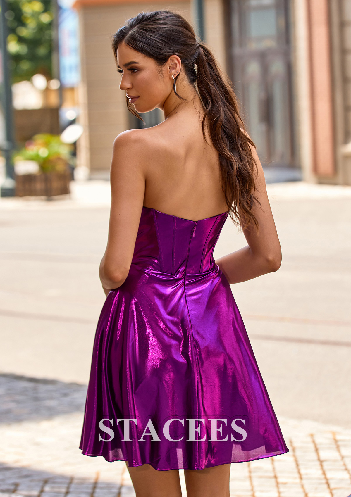 Orchidée Robe trapèze cache coeur métallique courte/mini robe de fête de la rentrée  - STACEES