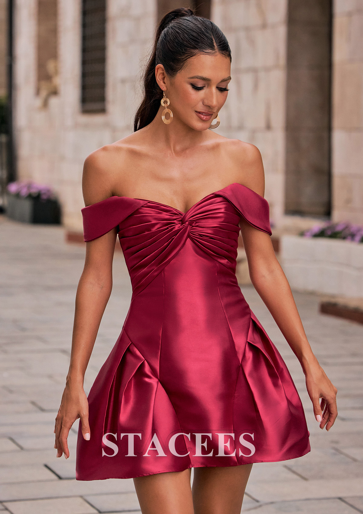 Bordeaux Robe trapèze épaule dénudée mikado courte/mini robe de fête de la rentrée avec plissé - STACEES