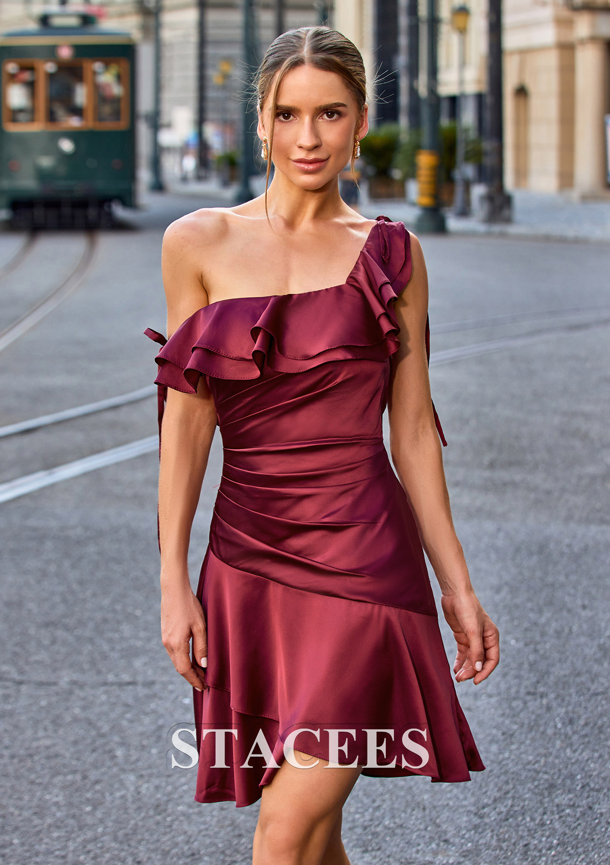Bordeaux Robe trapèze une épaule satin courte/mini robe de fête de la rentrée  - STACEES