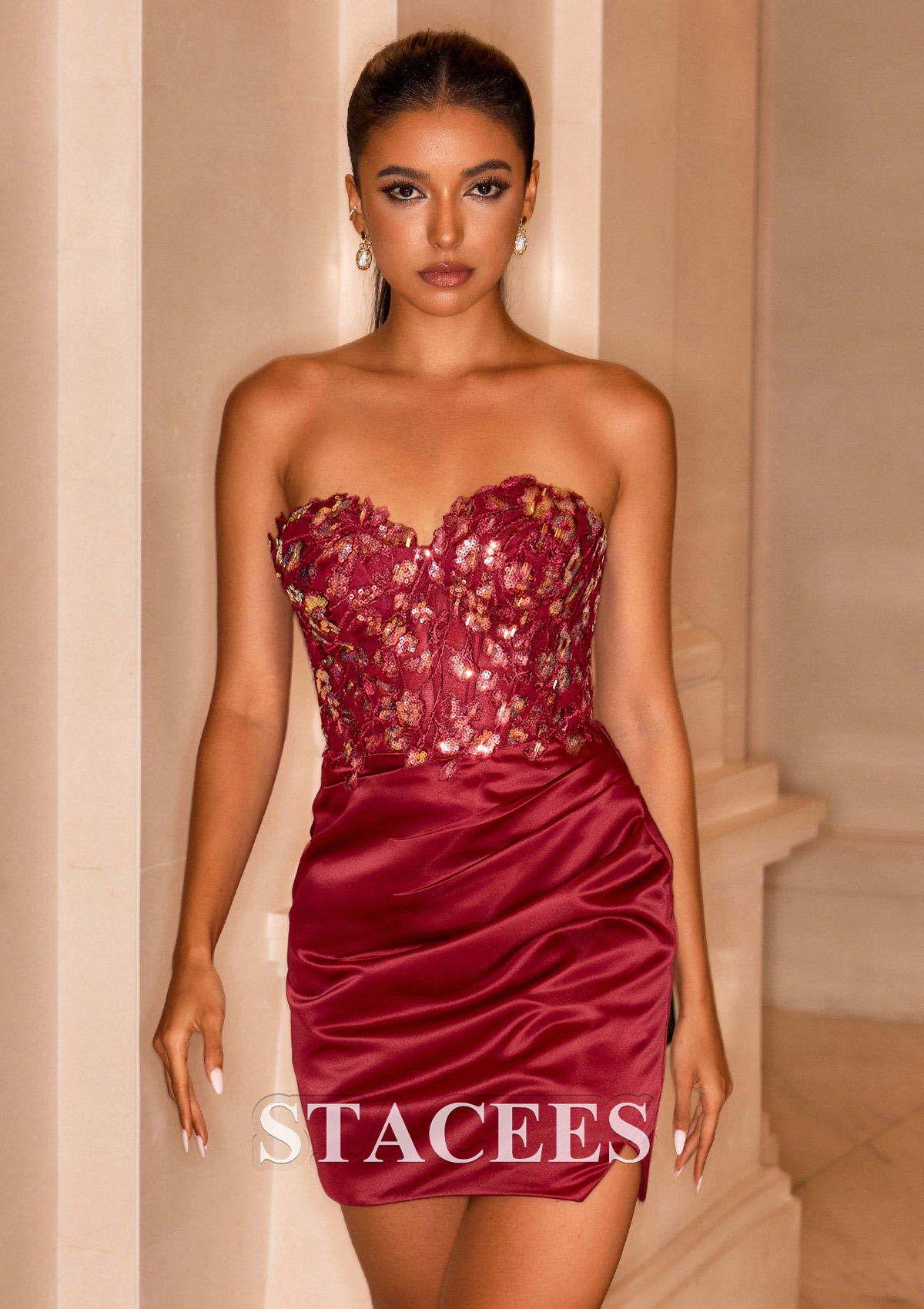 Bordeaux Fourreau cache coeur satin courte/mini robe de fête de la rentrée - STACEES