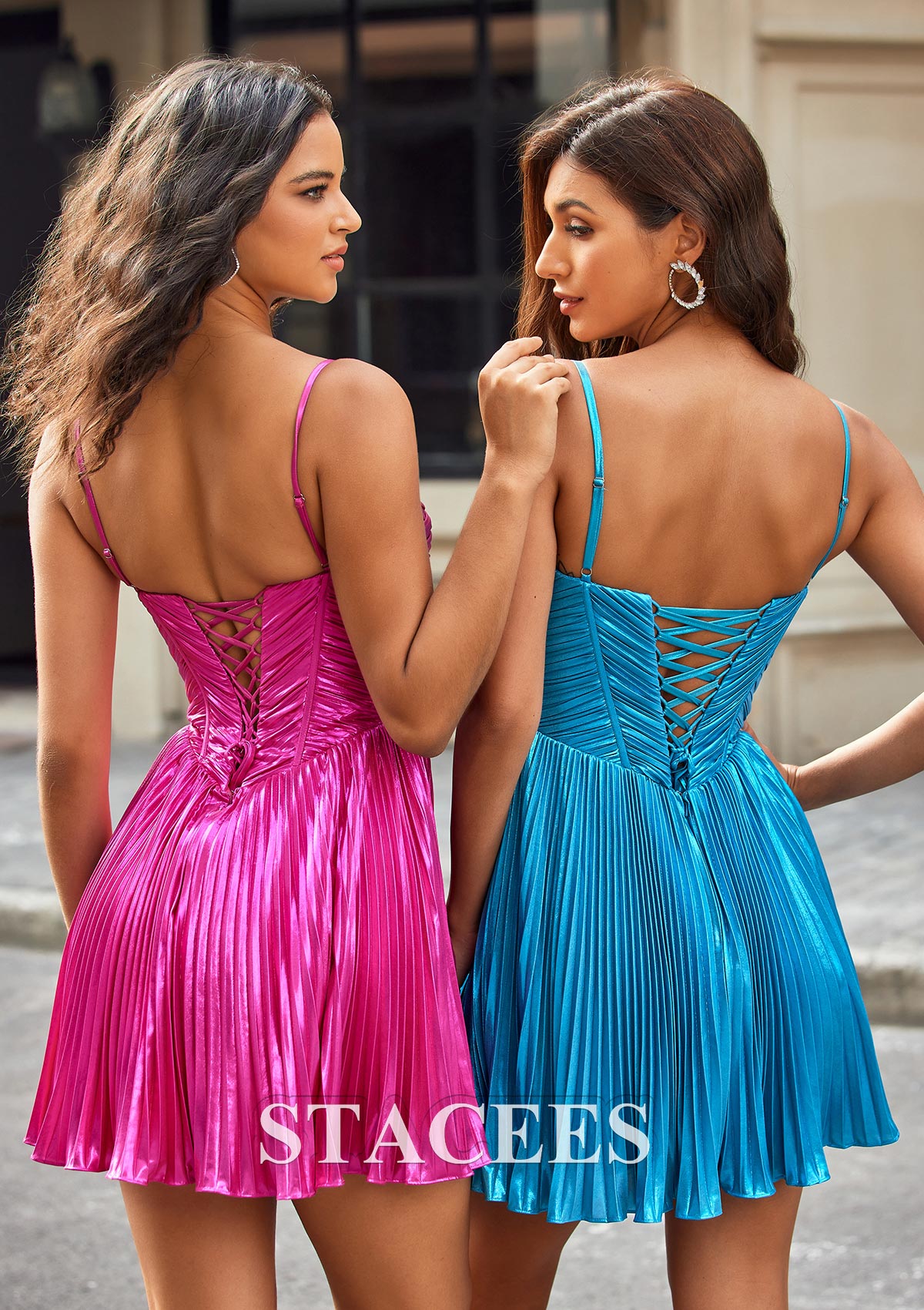 Azul Vestido línea a escote en v metálico corto/mini vestido para homecoming - STACEES