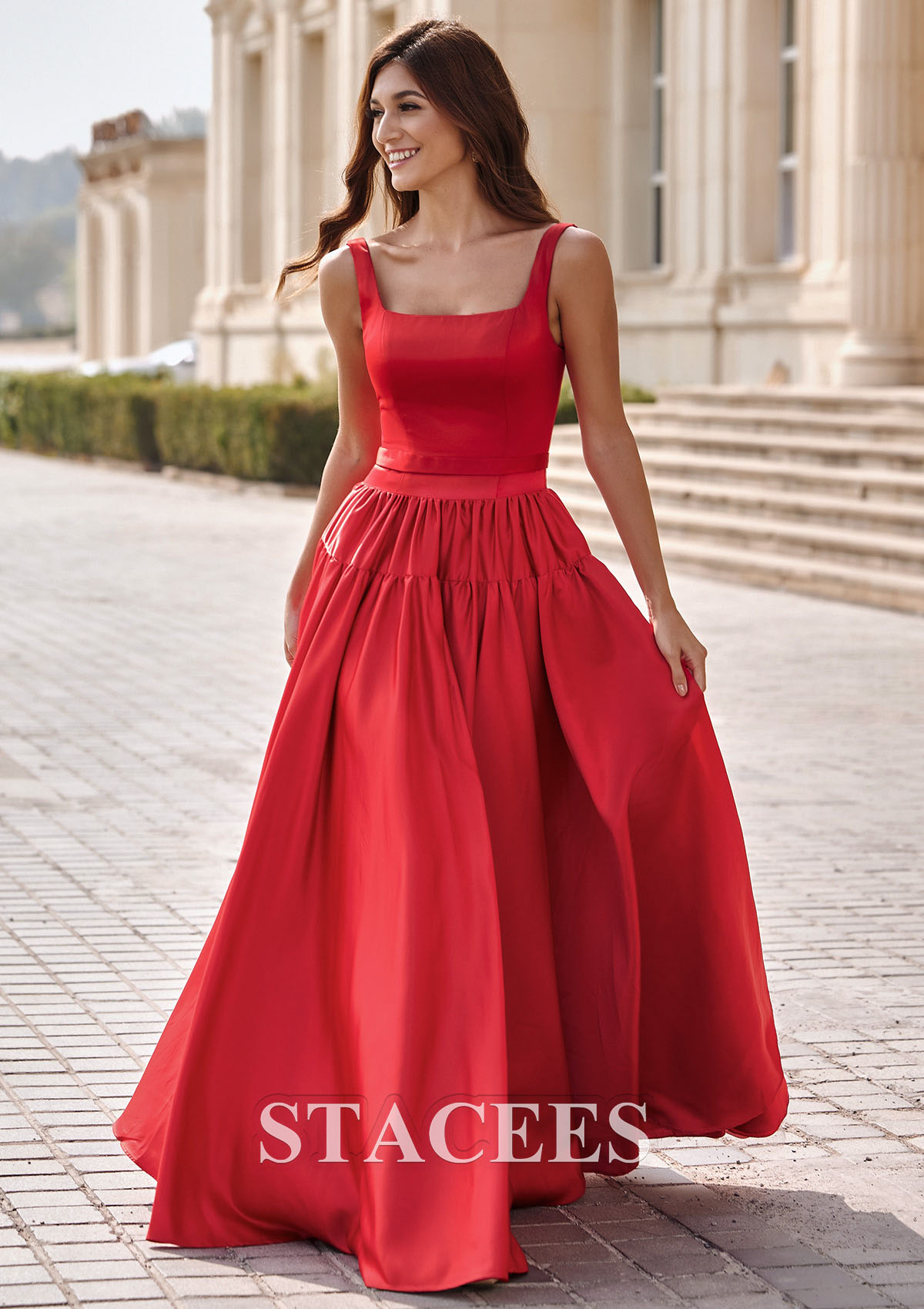 Rouge Trapèze carrée satin ras du sol robe de bal avec ceinture  - STACEES