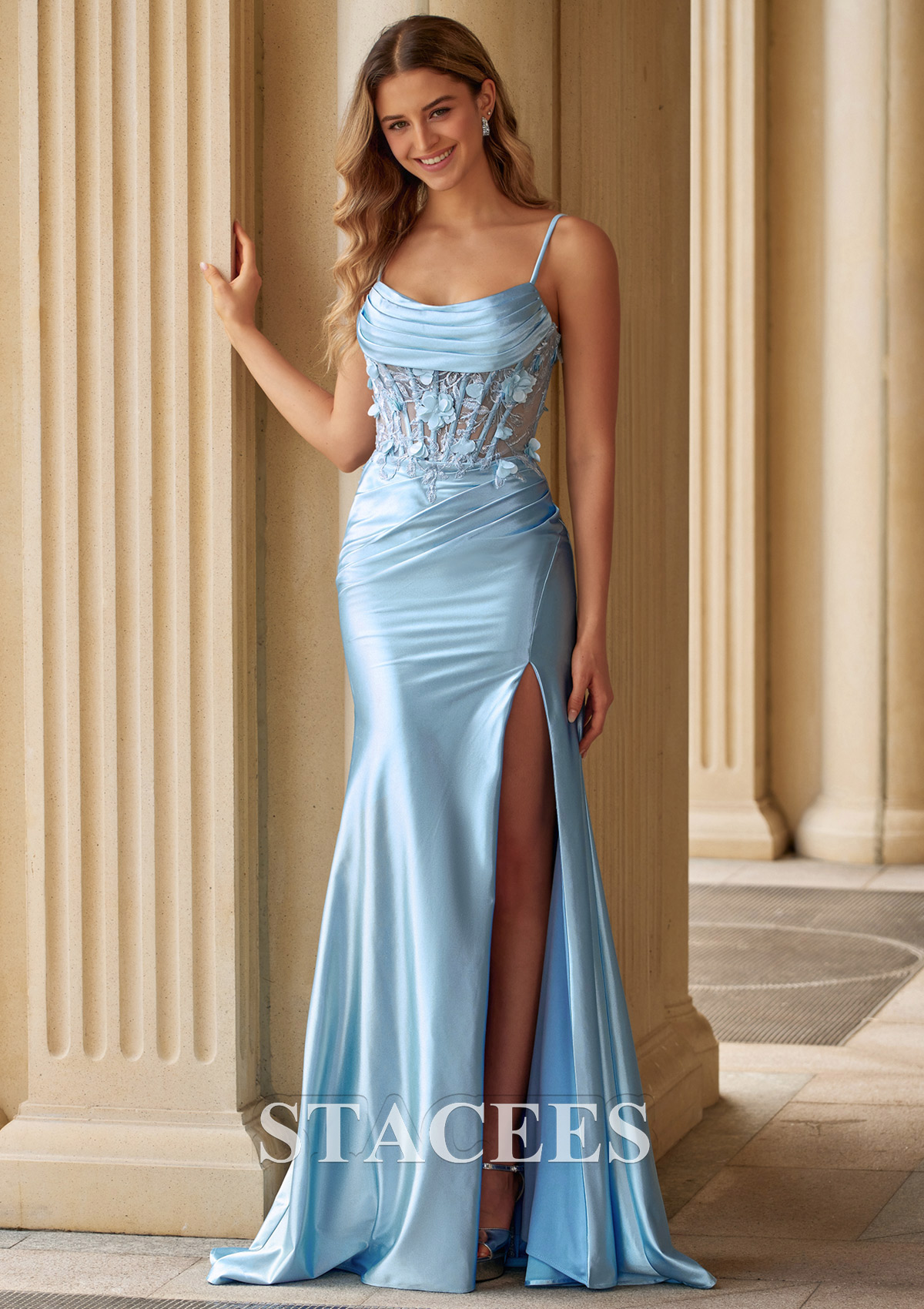 Bleu Ciel Fourreau col bénitier soie comme du satin traîne balayage robe de bal avec appliqué fleurs paillettes - STACEES