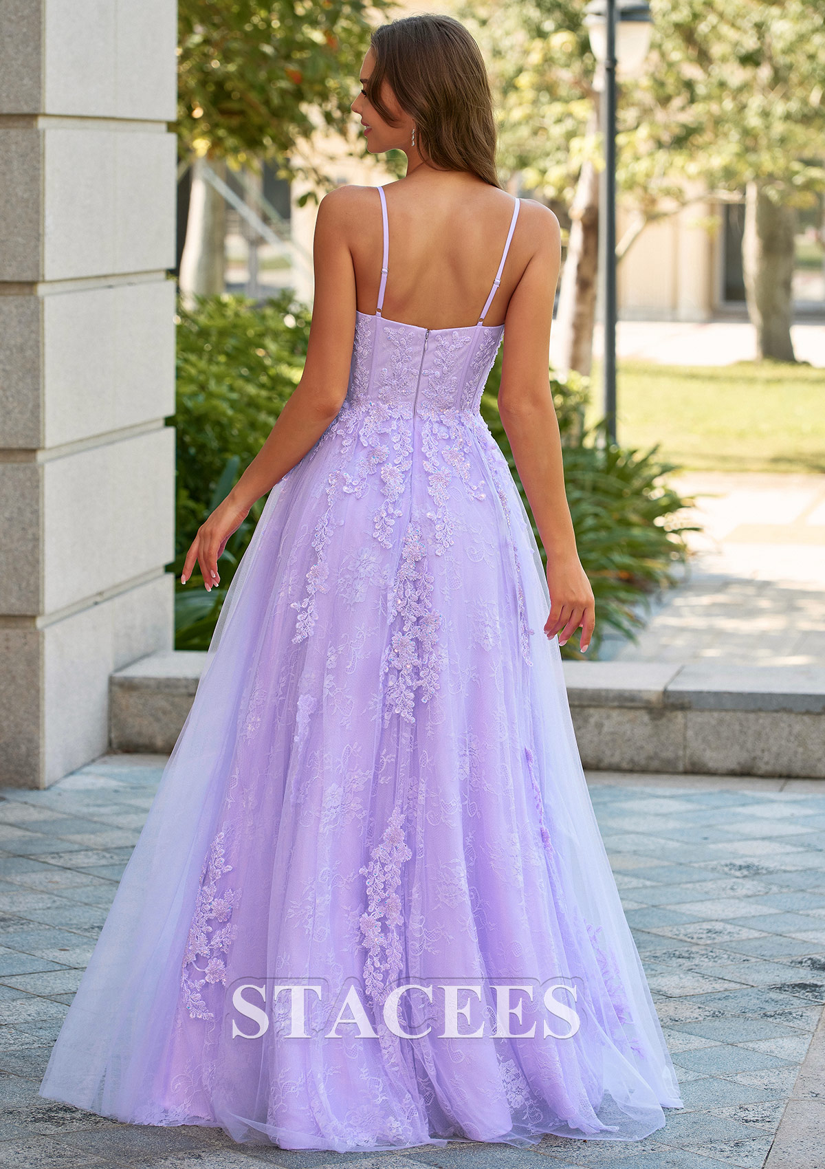 Lilas Trapèze col en v tulle longueur ras du sol robe de bal avec appliqué perles dentelle - STACEES