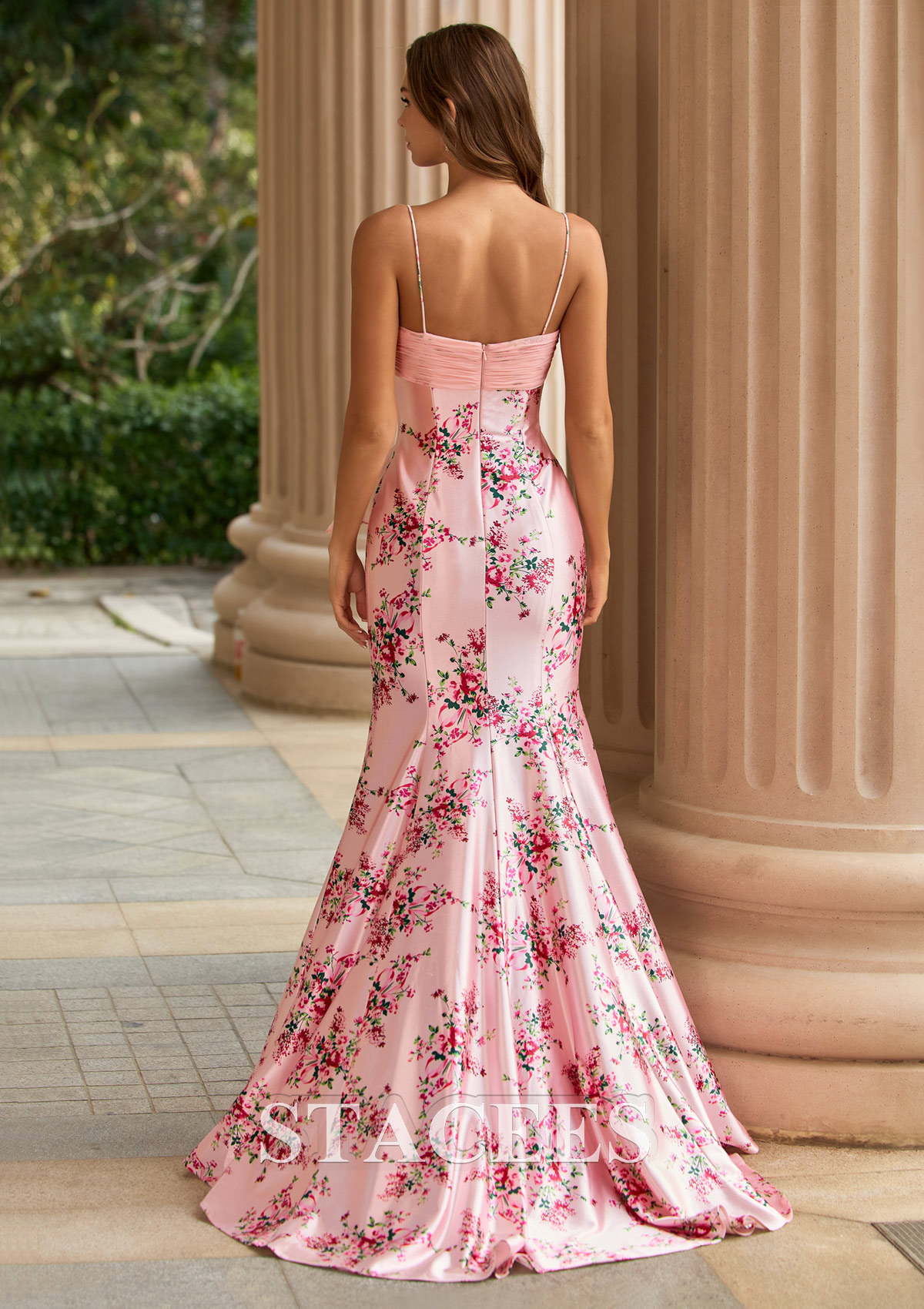 Blushing Pink Floral Trumpette/Sirène col en v soie comme du satin traîne balayage robe de bal avec plissé imprimé floral - STACEES