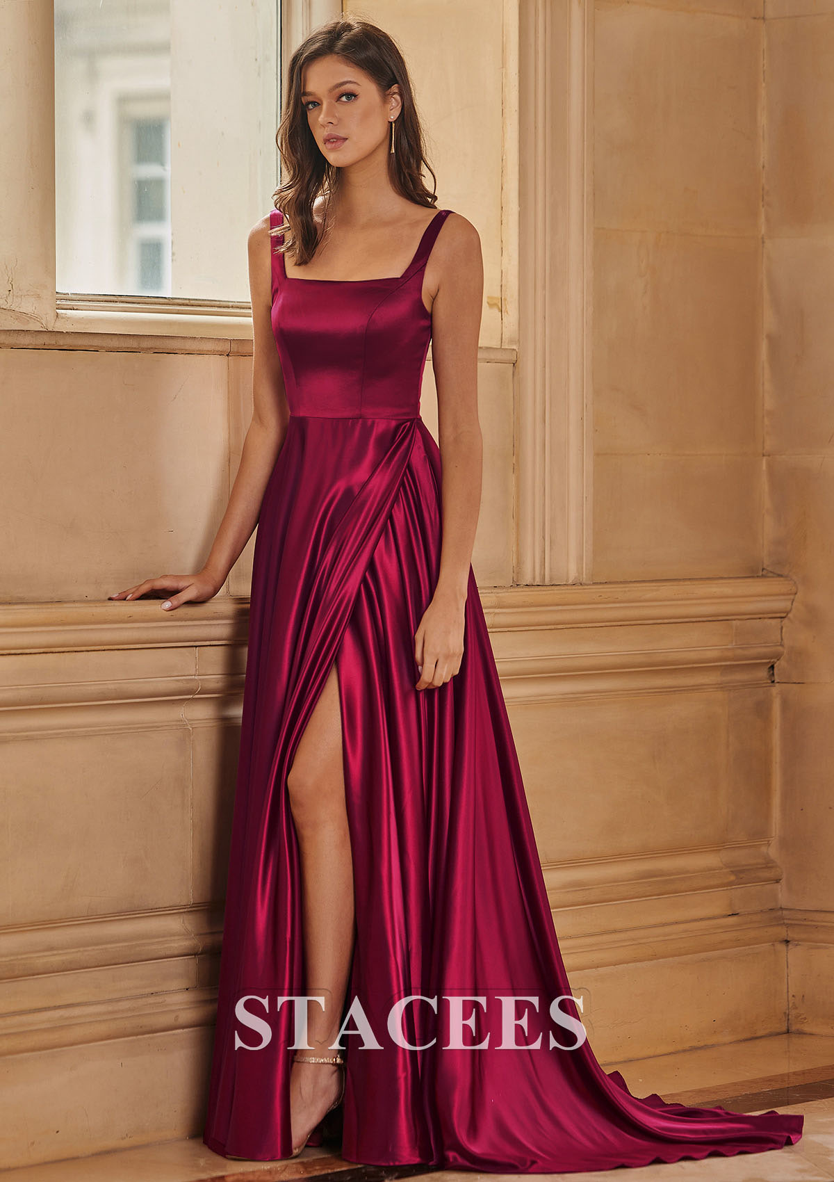 Burgundy Vestido línea a cuello cuadrado satén barrer tren vestido de graduación - STACEES