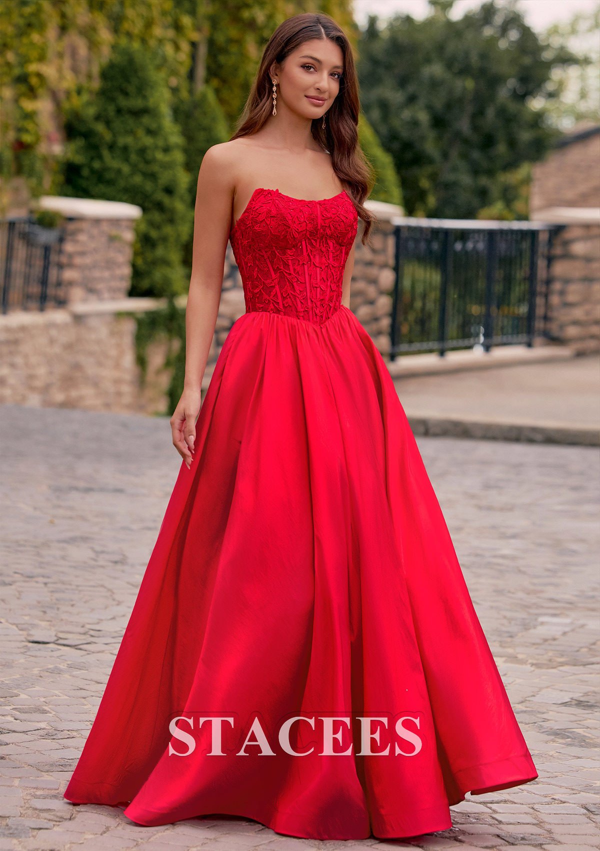 Rouge Trapèze carrée taffetas longueur ras du sol robe de bal avec perles poches - STACEES