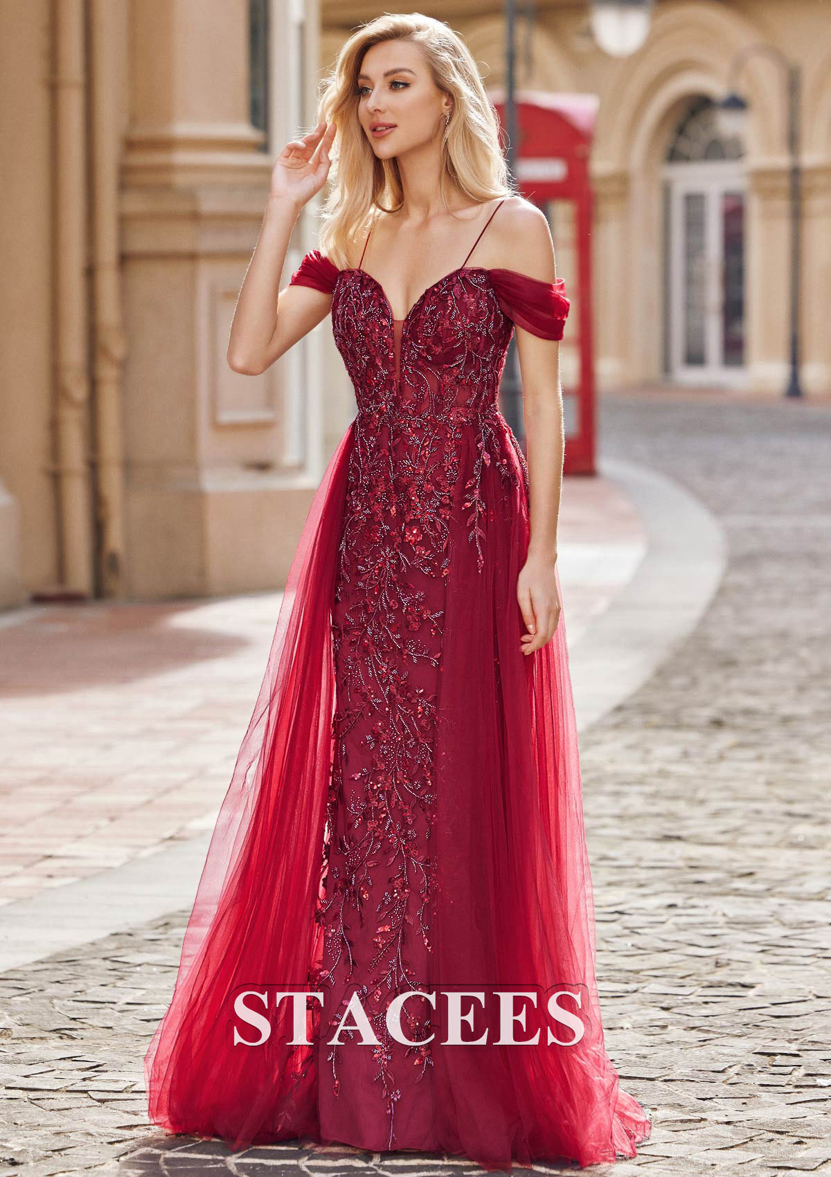Bordeaux Trapèze col en v tulle traîne balayage robe de bal - STACEES