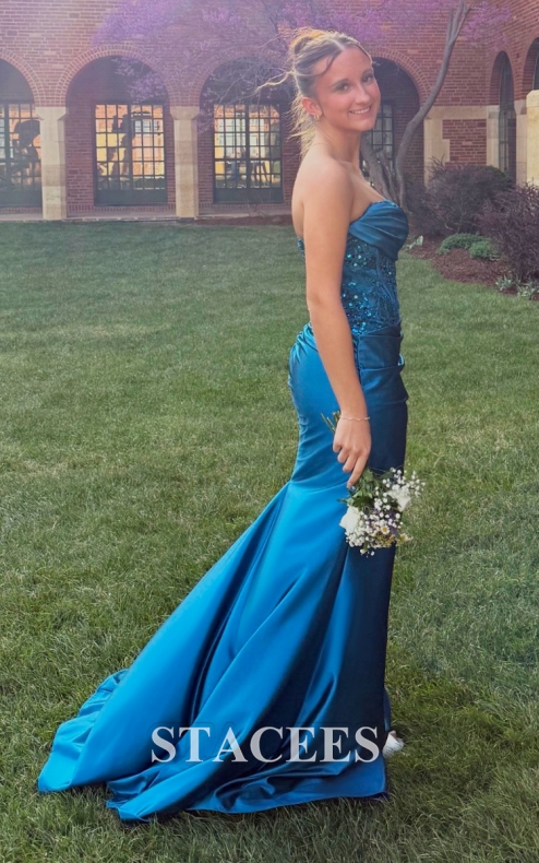guy forced to wear prom dress A senior's racy prom dress sparked a massive online debate after the  principal decided that "leaving little to the imagination" was a one-way  ticket to being sent home. https://buff.ly/fsjMzcj